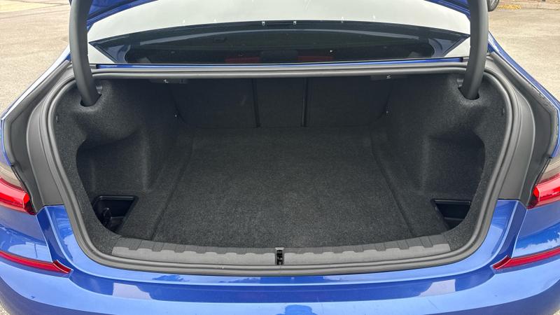 BMW 3 Series Photo cohere-8af620e0203c187815826420c05f9a9d429e5eab.jpg
