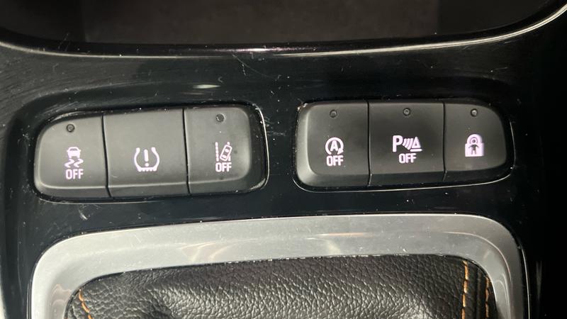 Vauxhall CROSSLAND X Photo cohere-8b0bdaf909495f04acbd72f6f6db66828d56a3bf.jpg