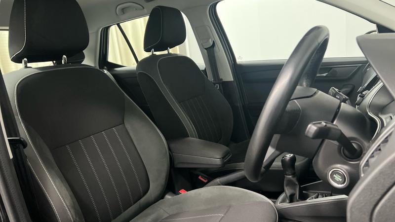 Skoda FABIA Photo cohere-8b275f984833e2d3c7d05e980bfddfc4ad0757e2.jpg