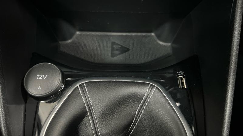 Ford FIESTA Photo cohere-8b5a1cc765af51445f8333e0a156e0447131e5ee.jpg