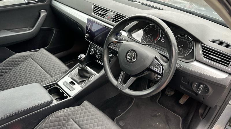 Skoda SUPERB Photo cohere-8bff457cff3bb00eed4f0232d73c4bedf06316c4.jpg