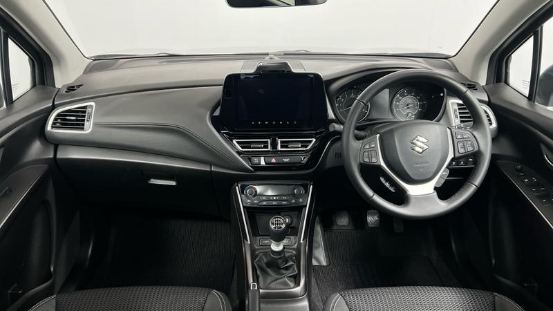 Suzuki S-Cross Photo cohere-8c671fb30bf7ce9b0b028c64afe2cc9ce1ac1718.jpg