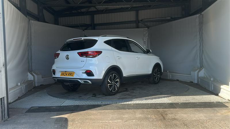 MG ZS Photo cohere-8ca1176622c90f5a588b056f5075fb175ed208a4.jpg