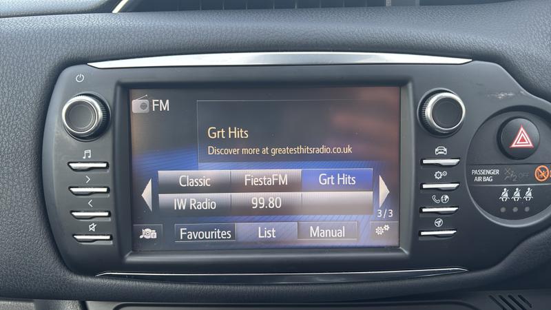 Toyota Yaris Photo cohere-8ce3adadeb4c016fc6306e47c481989e6376abdd.jpg