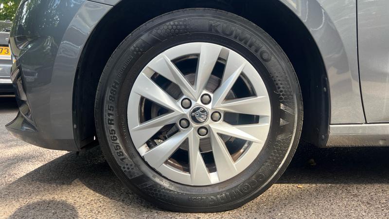 Skoda Fabia Photo cohere-8d66adebbfdddf234d1797fbdec525df7ac02248.jpg
