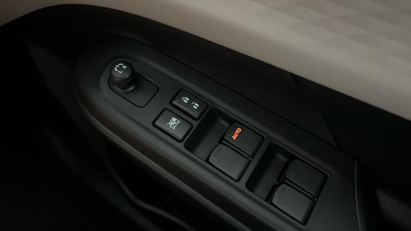 Suzuki SWIFT Photo cohere-8e33691817fe07138ea1f323868e19c1311f5539.jpg