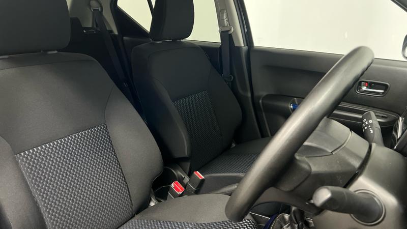 Suzuki IGNIS Photo cohere-8e38cd62c77fd68a19a56f38f595fa53d2f68556.jpg