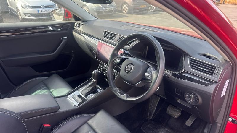 Skoda SUPERB Photo cohere-8e6344016fd85ea56bba5eab95ed600206bb9258.jpg