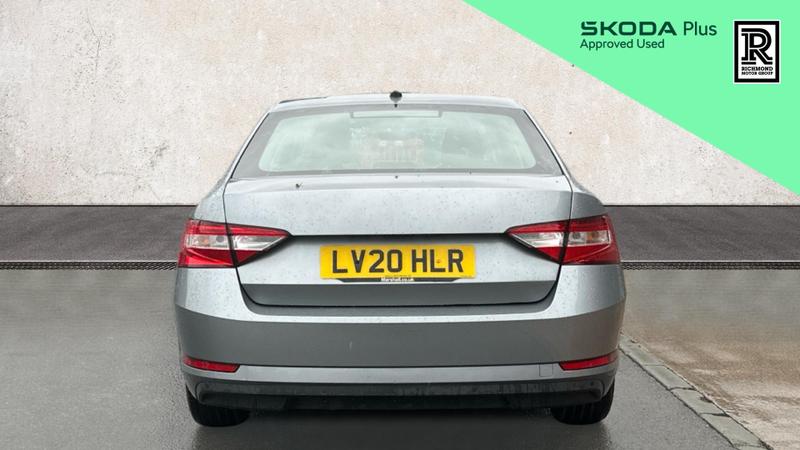 Skoda SUPERB Photo cohere-8e73783c1c94ab6345a0f52d1c610b9dd2197250.jpg