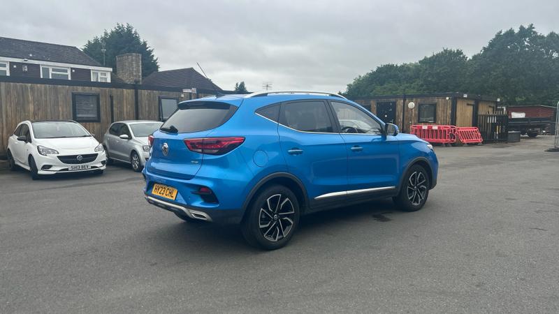MG ZS Photo cohere-8ef8fc51e4b5978fa0a1c8203a6118f187c6cea3.jpg
