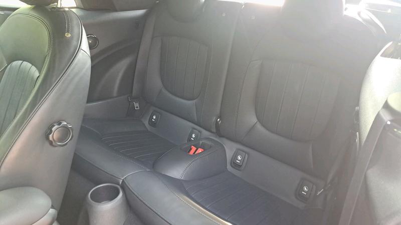 Mini Convertible Photo cohere-8f271b74fbc308351a3c2b064394dd4adecb5357.jpg