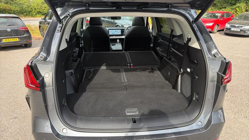 MG MG S9 PHEV Photo cohere-8fa682138fc19d069e82b9ba1dfe4ff62bc9d305.jpg