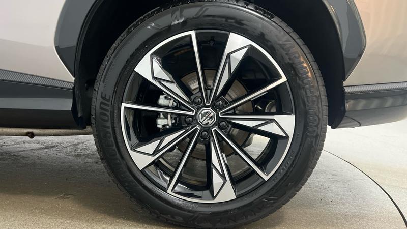 MG HS Hybrid+ Photo cohere-9024e3e4f13631448e2e9c3636b6dde70490b59f.jpg