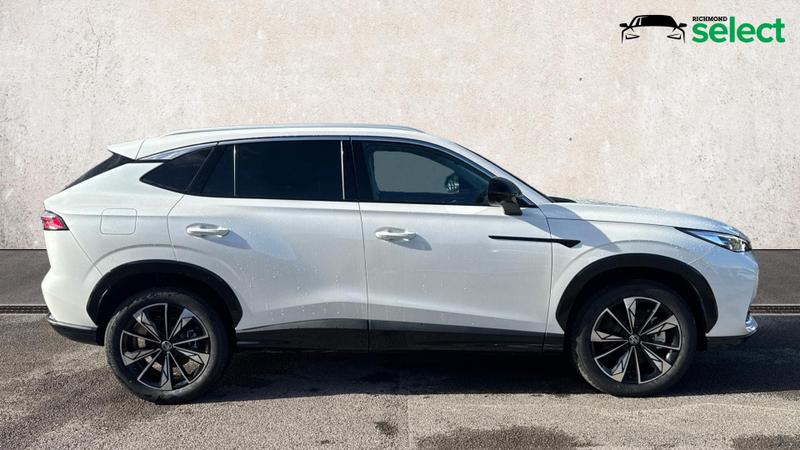 MG HS Hybrid+ Photo cohere-905a4a8f8676aee98fbf5762e24dfe73881eab04.jpg