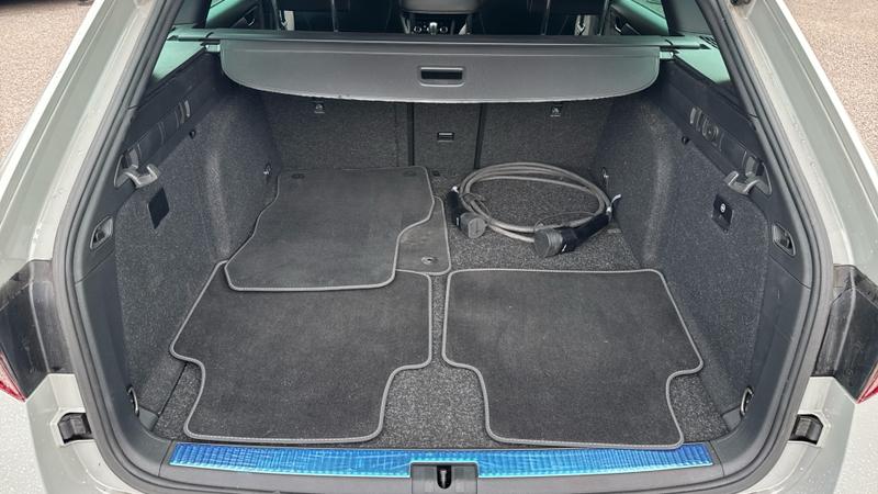 Skoda SUPERB Photo cohere-905f62112c783a1a6270fd827bac176b36704bd9.jpg