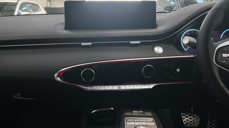 Genesis GV70 Photo cohere-92acac9a3a21c8dea64837cb0b4568999e018d73.jpg