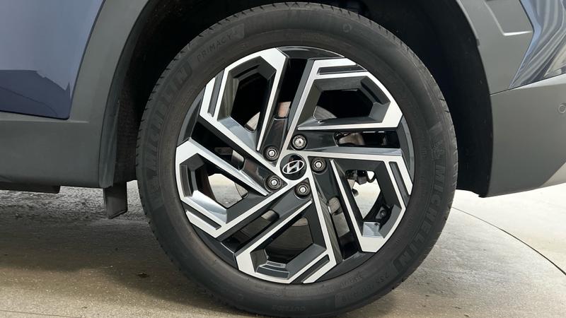 Hyundai TUCSON Photo cohere-93d22a0f4aa7ea769b78f04bd9f39a6203db0608.jpg