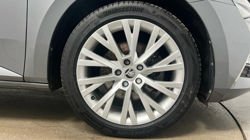 Skoda SUPERB Photo cohere-9514627eedc0c947c4eb8ee49efc2f45458c21eb.jpg