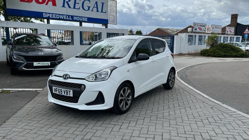 Hyundai i10 Photo cohere-96c67dc1f05fa994c9f428211f3fc03586875423.jpg