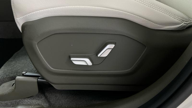 Hyundai santa fe Photo cohere-971c5149f1bb9c143e2f6fe331bb838bc05333f1.jpg