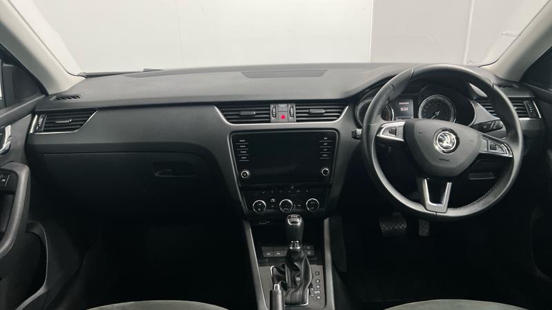 Skoda OCTAVIA Photo cohere-97dd313644903003e544d8c1393926c13e6ad92e.jpg