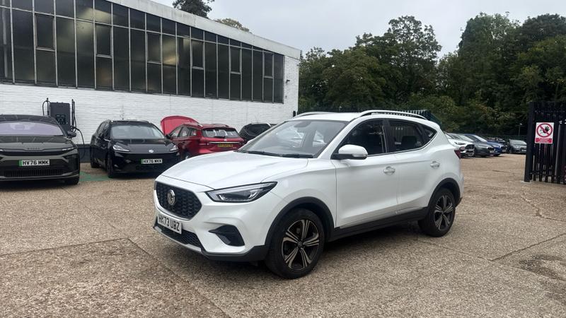MG MG ZS Photo cohere-982d9759f4c578304d41b12eef983178ac7f820f.jpg