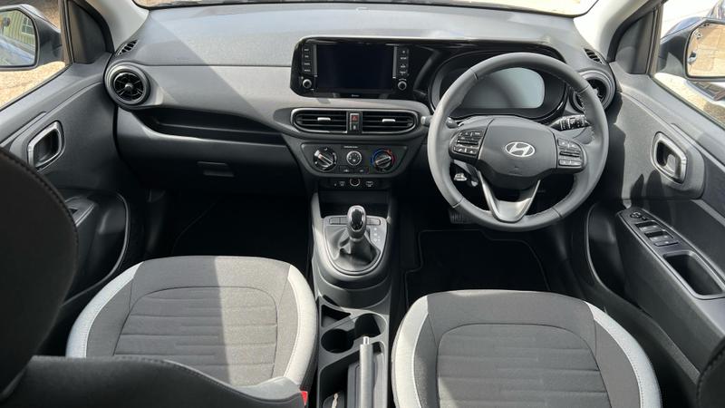 Hyundai i10 Photo cohere-98546b66e37a28bfc05aa5b6d3e21dbaea01f45b.jpg