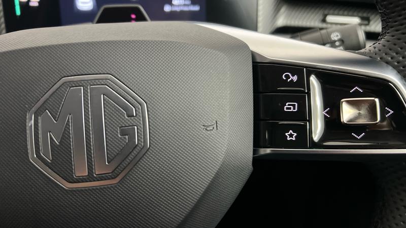 MG MGS5 EV Photo cohere-987c4059bbd71153622790fba4afecbe5bd33315.jpg