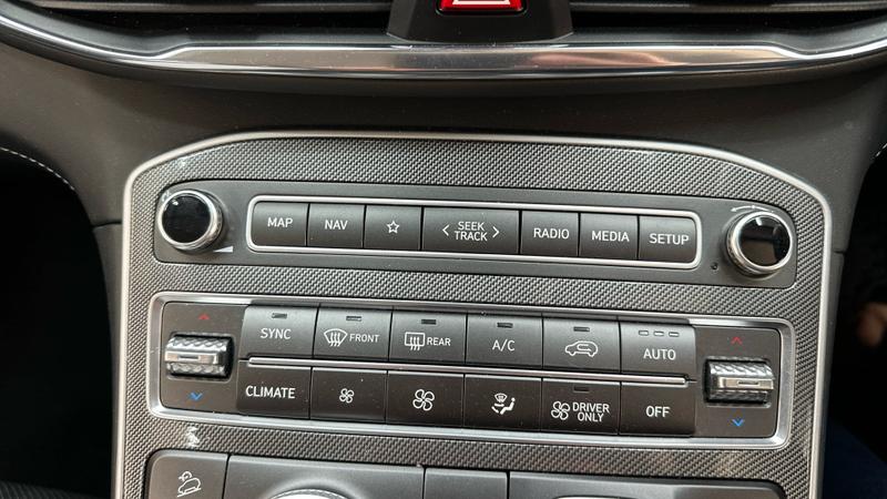 Hyundai Santa Fe Photo cohere-98989d9496350a82b6f6eaba2ad3d4dad73b102f.jpg