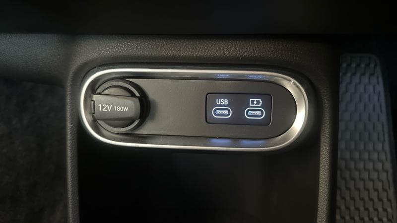 Genesis GV60 Photo cohere-98deb1bcf1431748d00bcf1bdedd8738c7709ab8.jpg