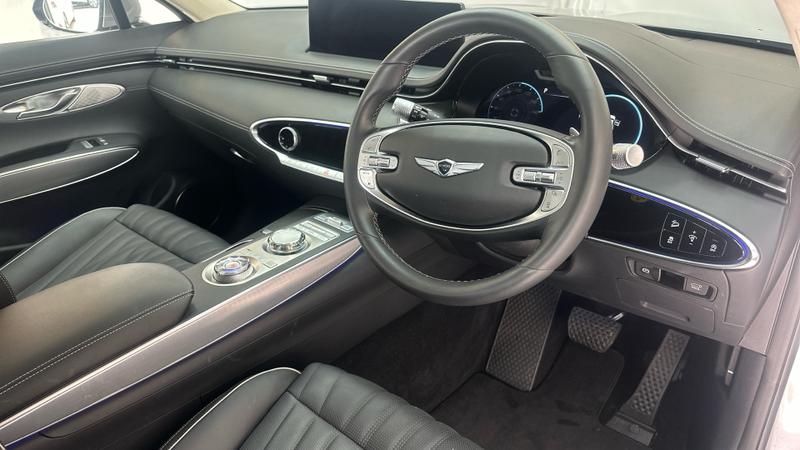 Genesis GV70 Photo cohere-990ae8afcf993d7e9d98708d5456b4da1fbb69a8.jpg