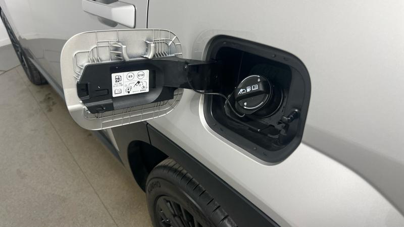 Hyundai santa fe Photo cohere-9a4e2b966dcfa70b7aa4542c39f5165767d81dac.jpg