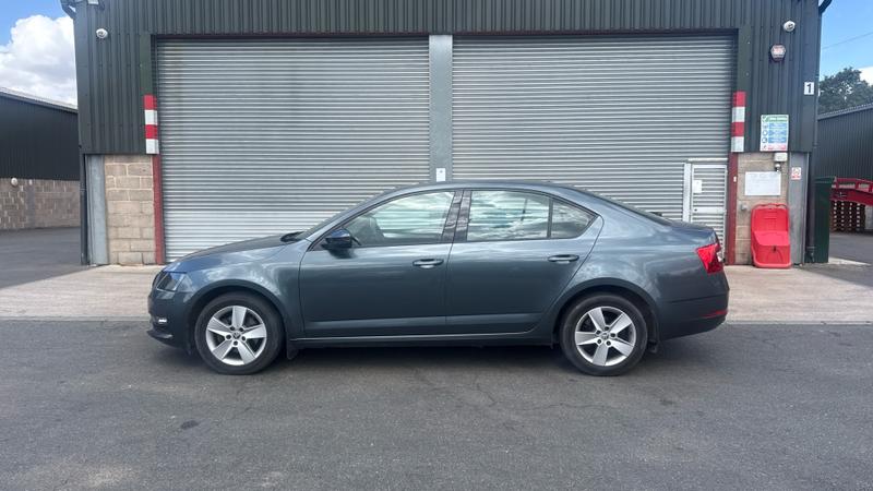 Skoda OCTAVIA Photo cohere-9a8132d3781a8c59c259e31a0d54a20e1769cfe2.jpg