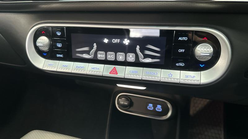 Genesis GV60 Photo cohere-9b427ff0d4e2dfe8d2fe69049b0a1e3ae61c8225.jpg