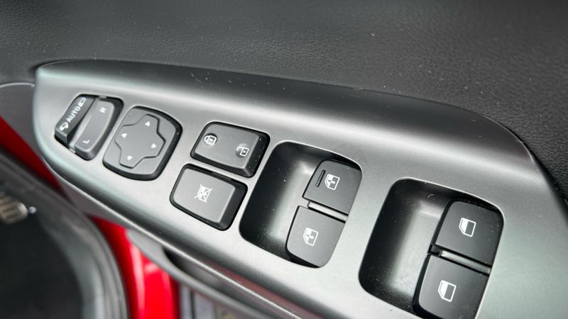 Hyundai KONA Photo cohere-9b8e57fbc4c726815817252ee73b04248af30360.jpg