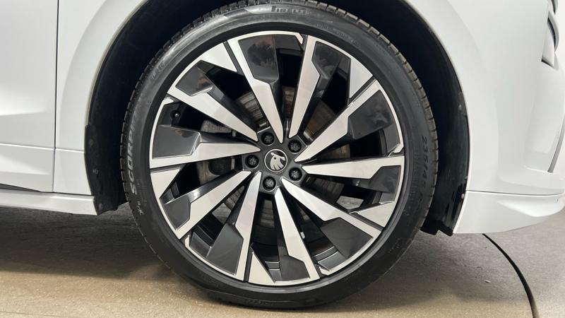 Skoda Enyaq Photo cohere-9b9125d0626a659597f2b65277316fbd03429d0f.jpg
