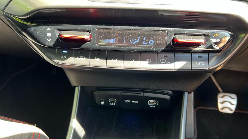 Hyundai i20 Photo cohere-9bbc4d62a05ea328ca74ae2916533e8527bf510b.jpg