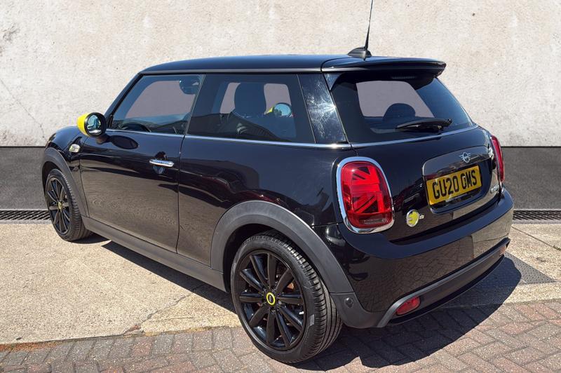 MINI Electric Hatch Photo cohere-9cbc52e2d8cc866a269da5708c50bfdb0b35637c.jpg