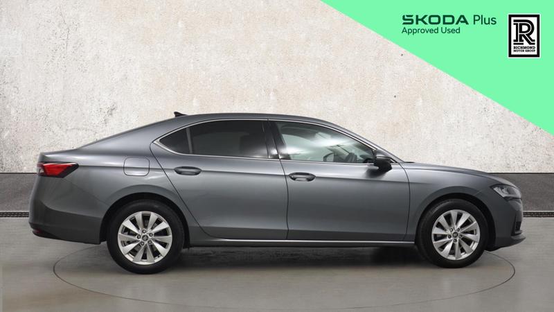 Skoda SUPERB Photo cohere-9cc76b267cb401b721f77bae50d040abbac452b1.jpg