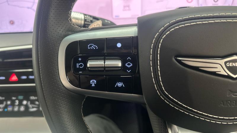 Genesis GV70 Photo cohere-9cd1730f72244fd3d92d0ce463692d0db2b50eeb.jpg