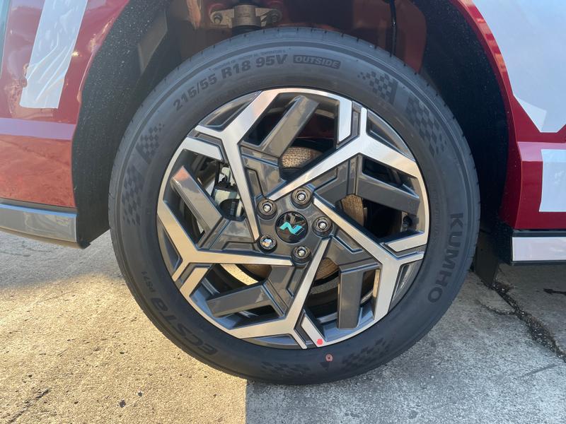 Hyundai KONA Photo cohere-9cde4248236997bc1f6fb07f39c0f5739a5b6e95.jpg