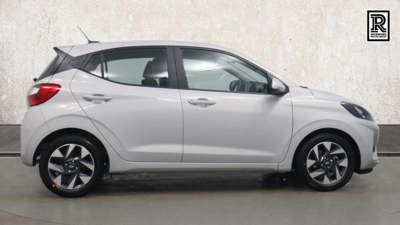 Hyundai i10 Photo cohere-9d4b5d5e6af3902dd0bc49a574a1fc010b66a3f8.jpg