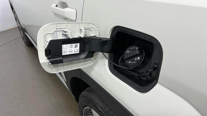 Hyundai santa fe Photo cohere-9d5ca85eee44128f38902bcd33e67e19bcdcc900.jpg