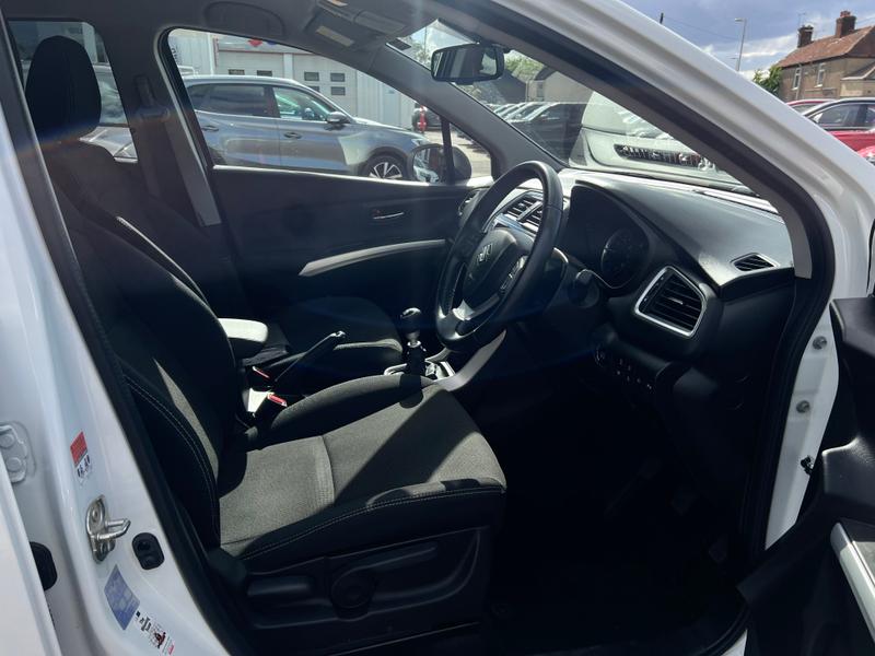 Suzuki SX4 S-Cross Photo cohere-9db1858d1baaa20576cfbdd7e9c729926bbc4b4a.jpg