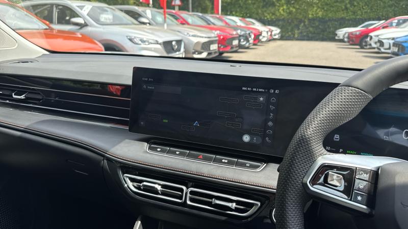 MG HS Hybrid+ Photo cohere-9eb9dca11f180940a135c38990361002cf612140.jpg