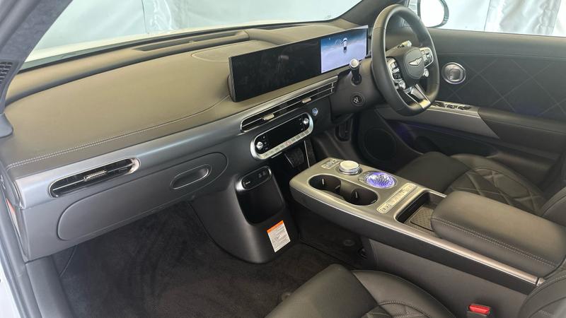Genesis GV60 Photo cohere-9f4bdbee2fbce52543be54084f7c5306aef0820f.jpg