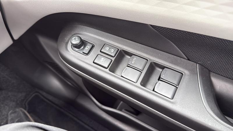 Suzuki SWIFT Photo cohere-9f57b70f963b5acd7867151682908e304bd790f3.jpg