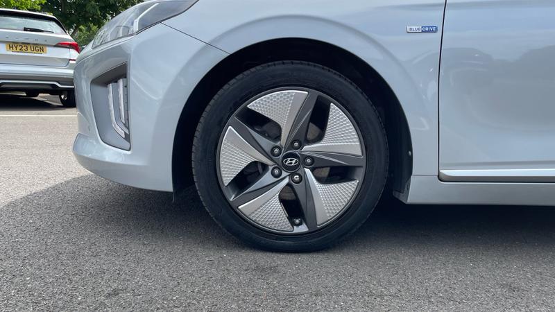 Hyundai IONIQ Photo cohere-9f7bfdae4fa6fd038ac09e7a1dadf4979acc73b7.jpg