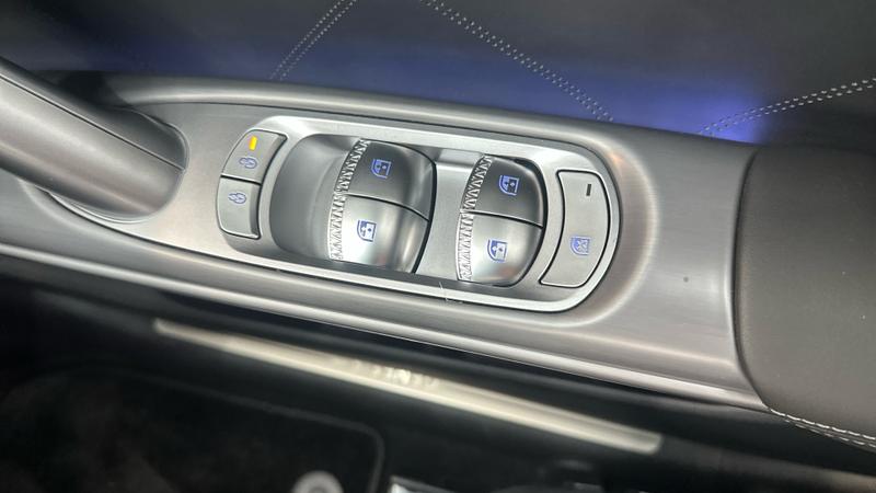 Genesis GV60 Photo cohere-9ffe619ce6c1a4bfdeeb8d70c815a2fc6052923e.jpg