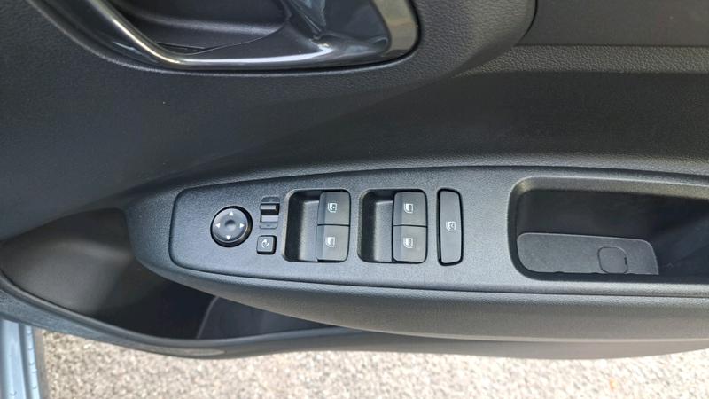 Hyundai i10 Photo cohere-a03a5eda2b6e3f9fe129bf7c59ca274dcaea084d.jpg
